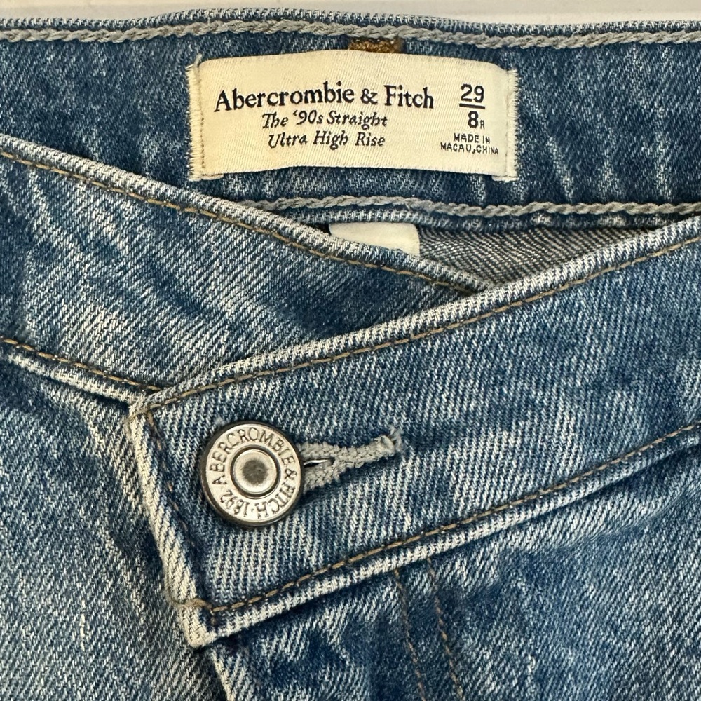 Abercrombie & Fitch 90s Straight Ultra High Rise 29/8R Curve Love
